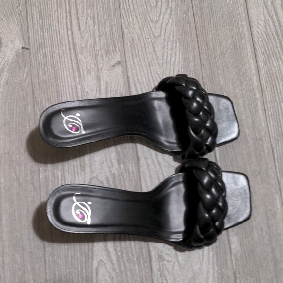 Shoes - Braided Kitten Heel